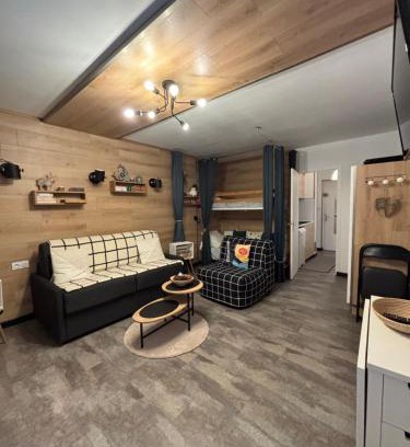 Saint-Etienne-en-Devoluy Apartment | Studio cosy 5 personnes aux pieds des pistes.