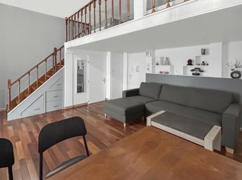 Petit-Ivry Apartment | Studio cosy avec mezzanine, proche métro à Ivry