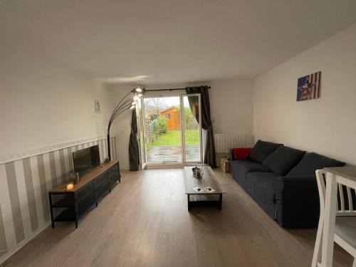 Bailly-Romainvilliers Apartment | Studio cosy à 10 minutes de Disneyland Paris