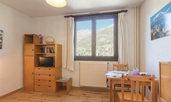 La Salle-les-Alpes Apartment | Studio cosy pour 2 à La Salle-les-Alpes, proche pistes et commerces - FR-1-330F-162