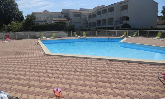 Dolus-d'Oleron Apartment | Studio de Charme ile D'oléron Piscine/tennis/terrain de Boules+ 700 m Plage