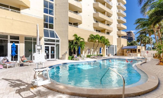 Pompano Beach Resort | Studio Deluxe at Pompano Beach, Wyndham Santa Barbara!