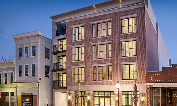 Cannonborough Elliotborough Resort | Studio Deluxe Condo at King 583 - Downtown Charleston