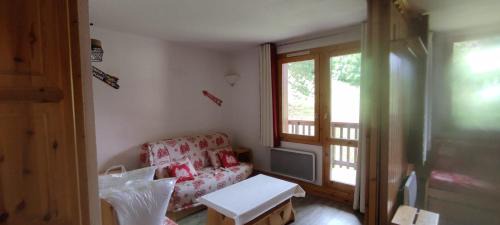 Montchavin Apartment | Studio divisible Montchavin draps serviettes torchons non fournis Ménage à faire