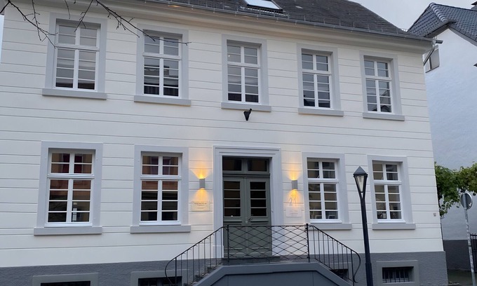 Arnsberg Apartment | Studio 'Dora Brand' with Shared Terrace, Shared Garden and Wi-Fi