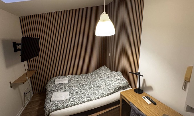 Leon Blum - Bon Coin Apartment | Studio-Ensuite with Shower-Studio 17m2