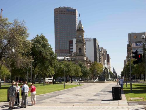 Adelaide Central Business District Apartment | studio ex hotel room city