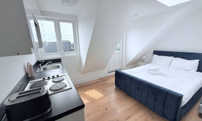 Childs Hill Apartment | Studio Flat 9 in Golders Green