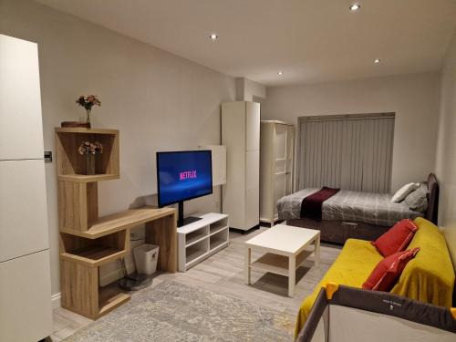 Luton Apartment | Studio flat in Luton