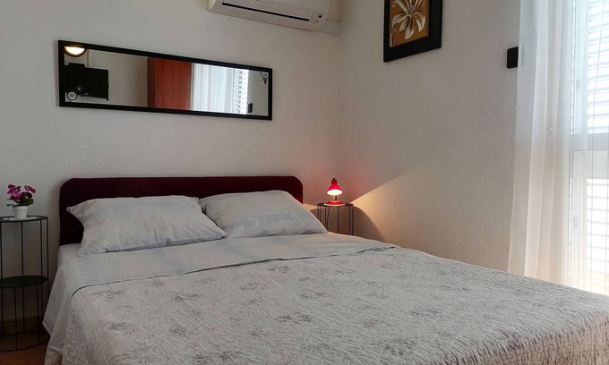 Igrane Apartment | Studio flat with balcony and sea view Igrane, Makarska (AS-24696-a)