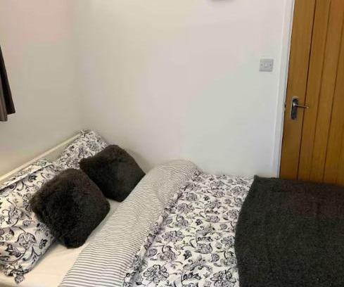 Lewisham House | Studio flat with private entrance