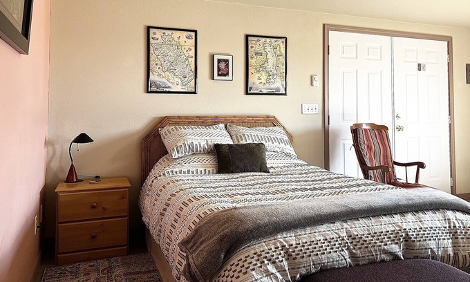Hot Springs Apartment | Studio-garden Apartment; near hot mineral soaks, Pet friendly!