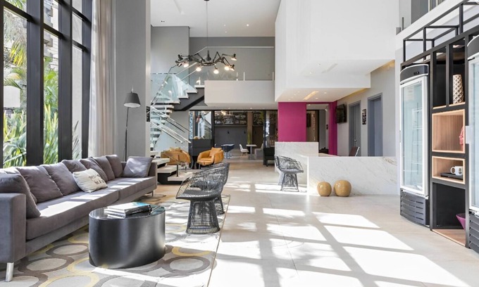Batel Apartment | Studio Helbor Stay Batel - Aconchegante com Localização Premium
