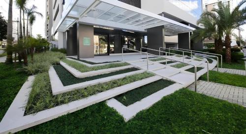 Batel Apartment | Studio Helbor Stay Batel - Sofisticação, Conforto, Localização e Vista Privilegiada