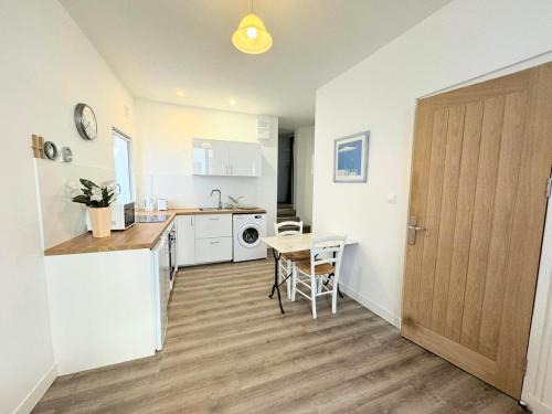 Chinon Apartment | "Studio Hyper centre à l'ombre du chateau"