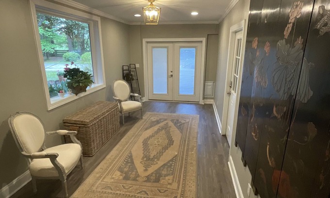 Perry Apartment | Studio: Ideal for traveling nurse, gov’t contractor, Ag Center, Guardian Center