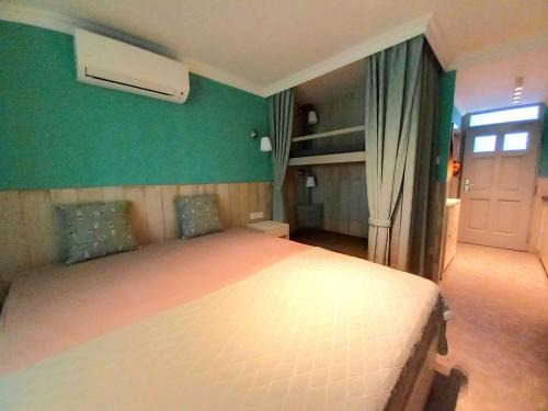 Balatonlelle Apartment | Studio in Balatonlelle 45323