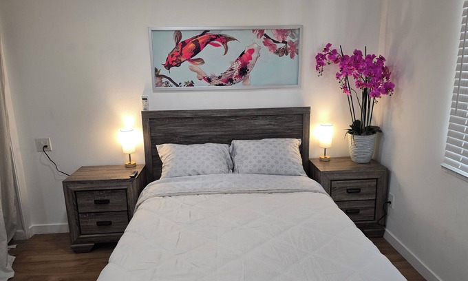 Eastside Apartment | Studio in Long Beach with AC