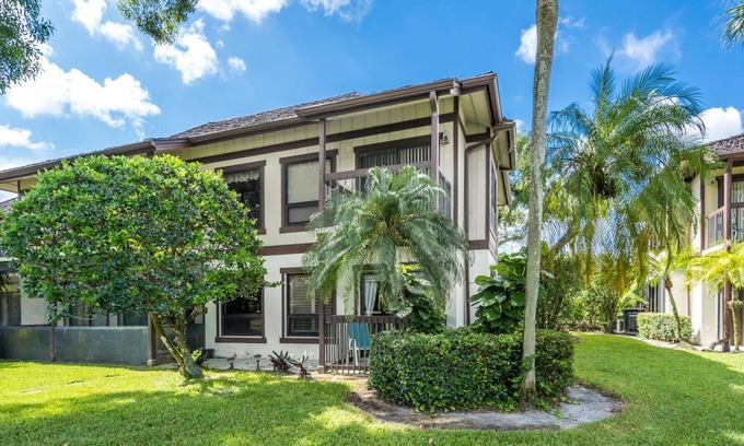 Wellington Apartment | Studio in Palm Beach Polo Club - Equestrian Retreat with Pool/Hot tub