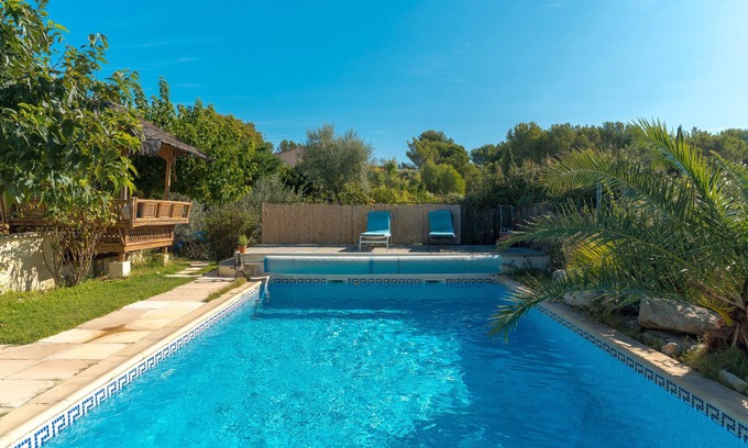 Lambesc Apartment | Studio 'La Dolce Vita' with Shared Pool, Wi-Fi, and Air Conditioning