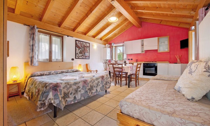 Dosso del Liro Apartment | Studio 'La Fonte Di Mariella' with mountain view, wellness area and Wi-Fi