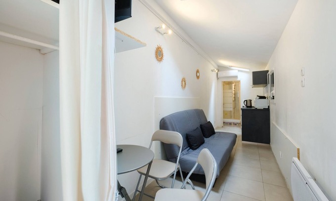 Vernier Apartment | Studio Le Vernier in the center of Nice.