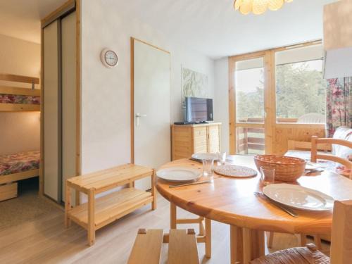 Montalbert Apartment | Studio lumineux · Ski aux pieds · Balcon privé - FR-1-181-2454