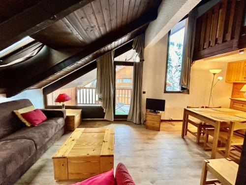 Meribel Centre Apartment | Studio Mezzanine pour 4 Pers - Centre Méribel, Proche Pistes et Commerces, Animaux Acceptés - FR-1-180-15