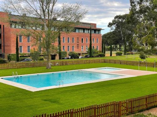 Torroella de Montgri House | Studio on Golf Course near Sandy Beach