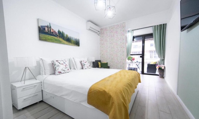 Saturn Apartment | Studio Oscar