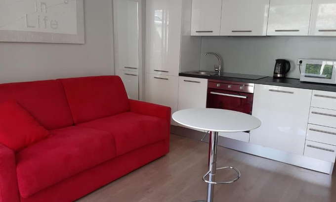 Menton Apartment | Studio Plage Les Sablettes