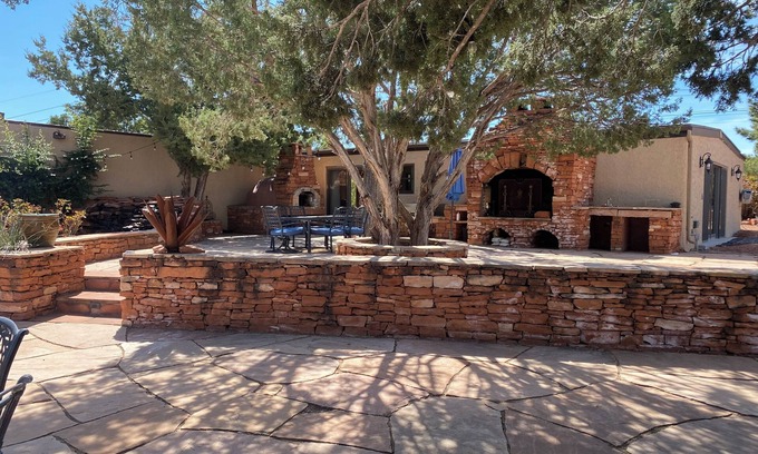 West Sedona Apartment | Studio, Pool, breath taking views, near hiking trails and restaurants
