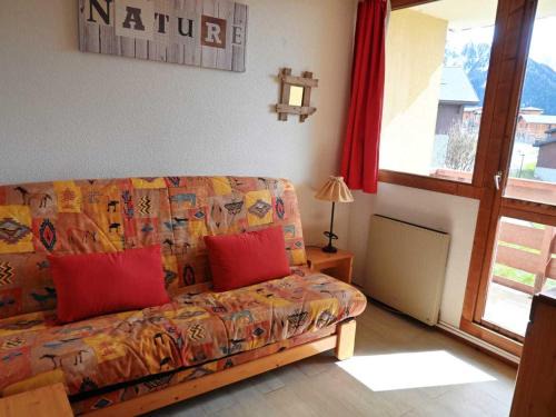 Vallandry Apartment | Studio pour 4 à Vallandry, proche des pistes avec TV et balcon - FR-1-411-277