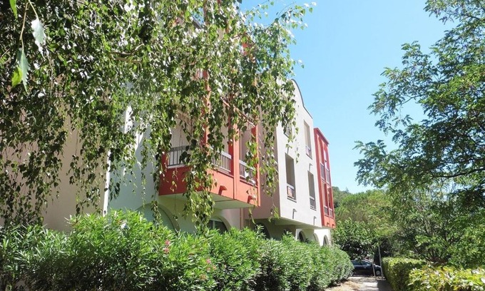 Lamalou-les-Bains Apartment | Studio RDC proche centre et thermes avec Wifi - FR-1-451-76