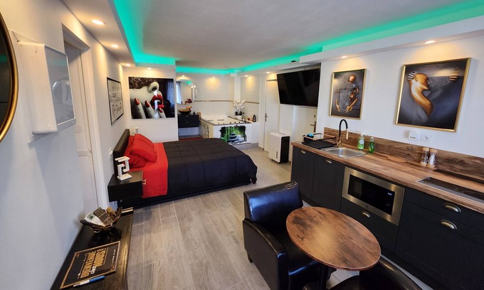 Saint-Assiscle Apartment | Studio Romantique Avec Jacuzzi