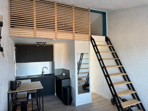Marine de Saint Ambroggio Apartment | STUDIO SANT AMBROGGIO