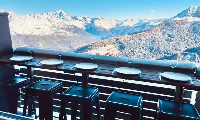 Aime Apartment | studio skis aux pieds
