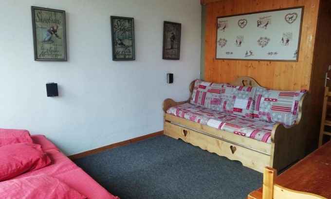 Arc-1600 Apartment | Studio spacieux à Arc 1600 avec balcon, télé, wifi et animaux acceptés - FR-1-411-454