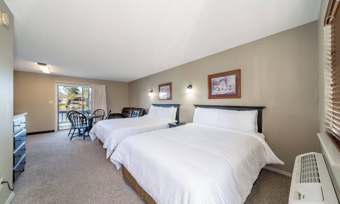 Rockwell Hotel | Studio Suite, 2 Queen Beds, Lake View, Ground Floor