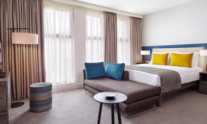 Prince's Apartment | Studio Suite in London | Business Centre On-Site + Free Wi-Fi