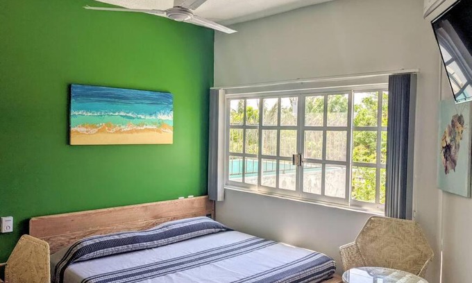 Rinconada Apartment | Studio -Trees at Mikasa- Near beach, Pool, Fast Wifi, AC & King bed