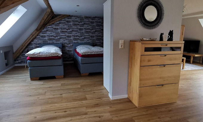 Hansaviertel Apartment | Studio under the roof