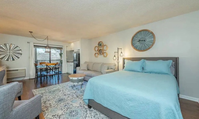 Lake Lure Apartment | Studio Villa in Lake Lure with Rumbling Bald Resort Amenities