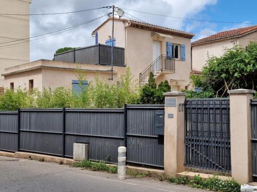 Vallauris Apartment | Studio Villa Monica