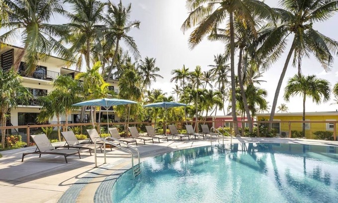 Islamorada Resort | Studio w/King Bed, Kitchenette, Outdoor Pool, Free Parking & Pet Friendly