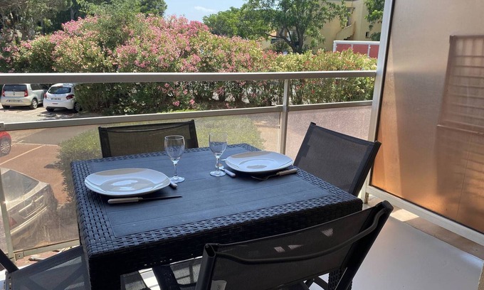 Le Port Apartment | Studio with Terrace and Parking in Canet-en-Roussillon