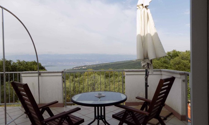 Tribulje Apartment | Studio with garden terrace