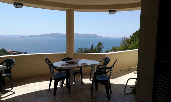 Sveti Juraj Apartment | Studio with internet and balcony with sea view