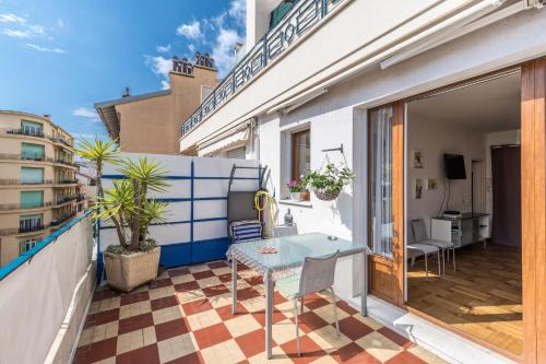 Gambetta Apartment | Studio with large terrace sea view 4th floor