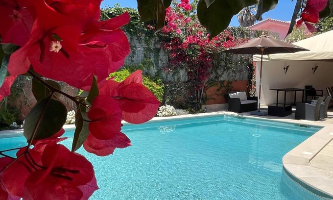 Cascais Apartment | Studio with Private Swimming Pool and Garden